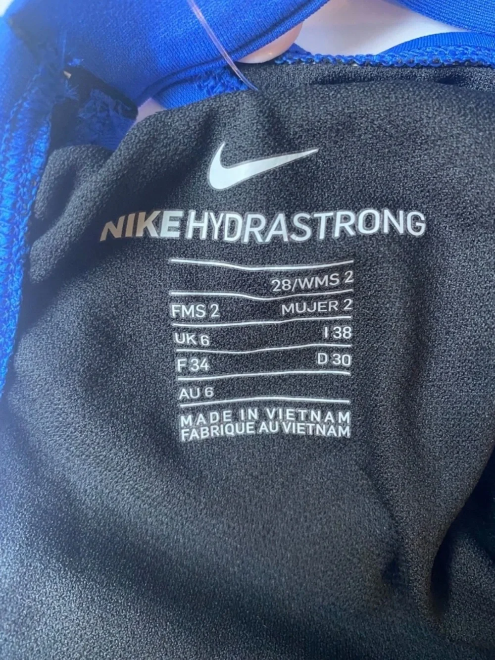 Women's Nike HydraStrong Solid Fastback One Piece Swimsuit Size 28/2 new